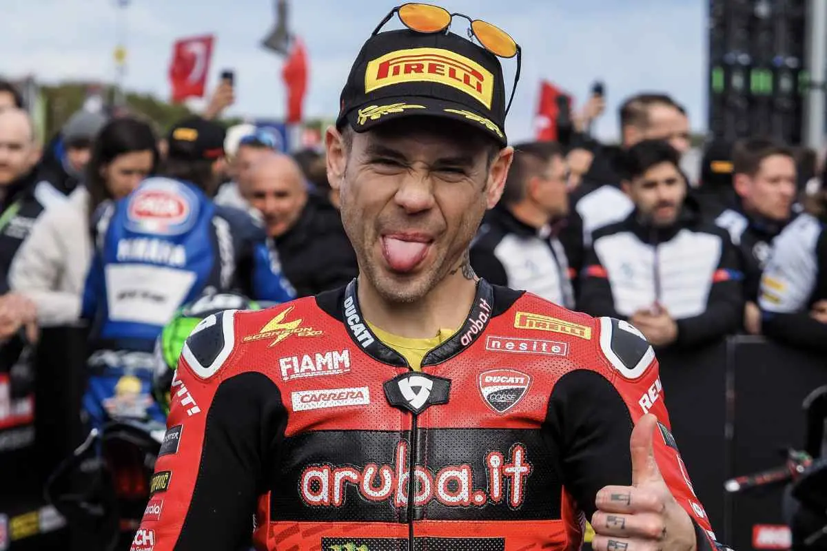 alvaro bautista 4
