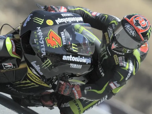 andrea dovizioso 2012 yamaha m1