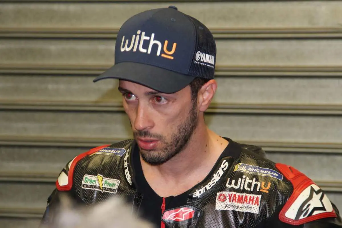 andrea dovizioso 8