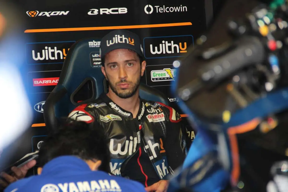 andrea dovizioso 9