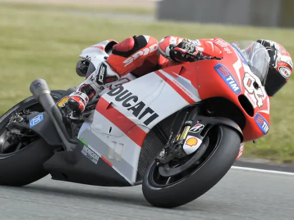 andrea dovizioso ducati 1
