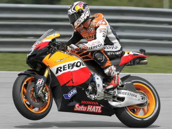andrea dovizioso pre valencia 2011