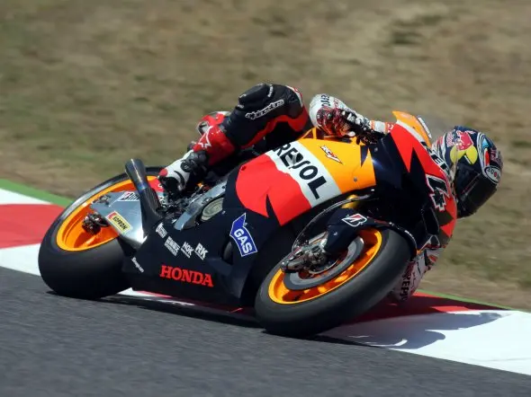 andrea dovizioso prove1 barcellona 2010