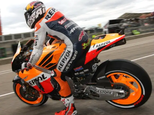andrea dovizioso sachsenring day1 2011