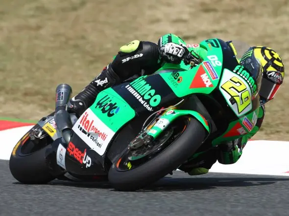 andrea iannone gara moto2 barcellona