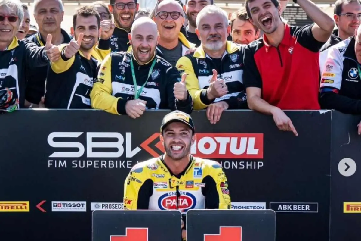andrea iannone go eleven sacchetti