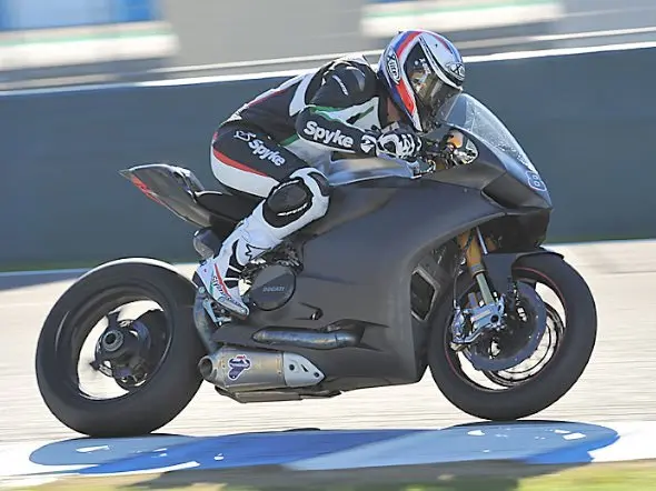 ayrton badovini ducati 1199 panigale jerez alstare