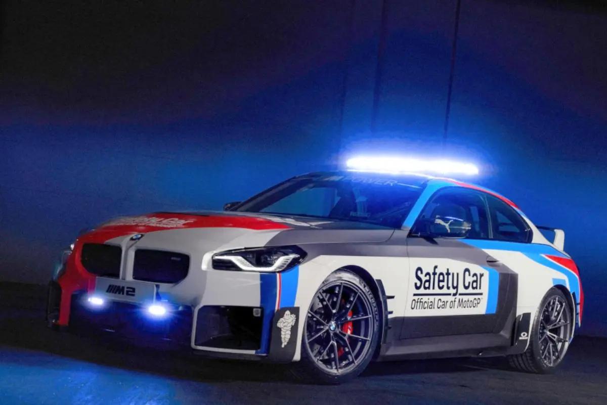 bmw m2 safety car