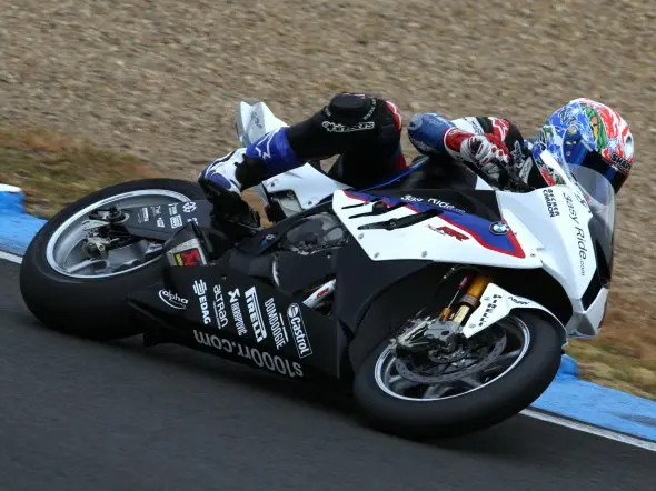 bmw test easterncreek day2 2