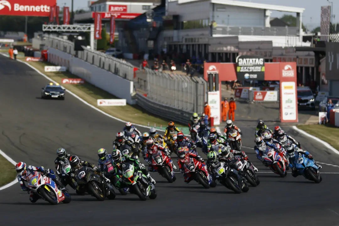 british superbike 2020 start donington national