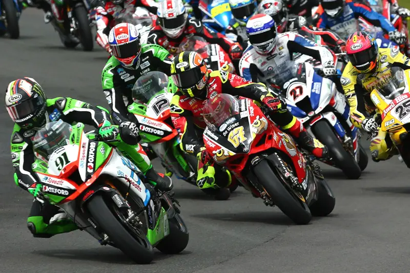 bsb britishsuperbike oultonpark 2017