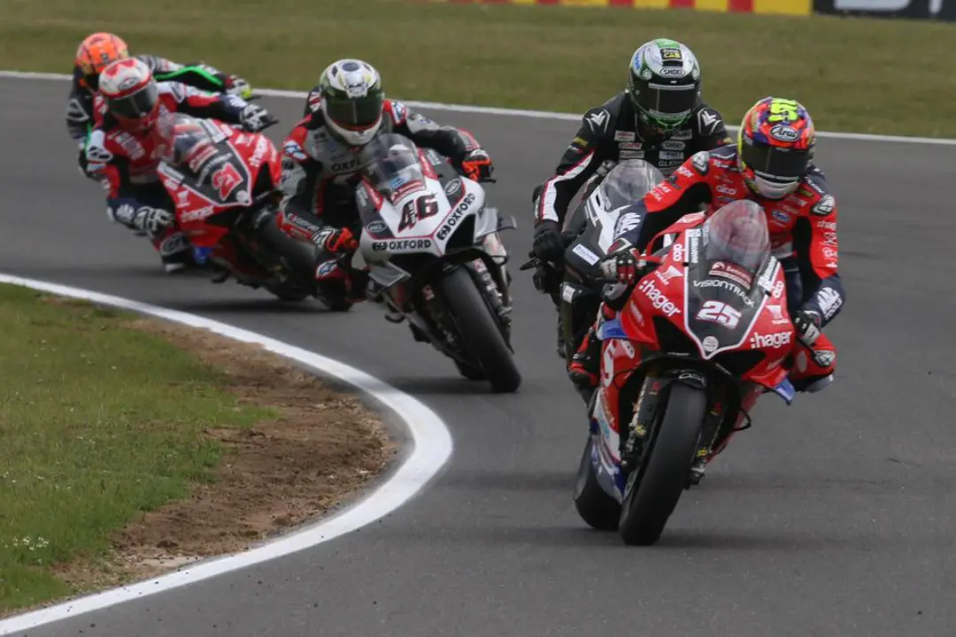 bsb snetterton action 2020