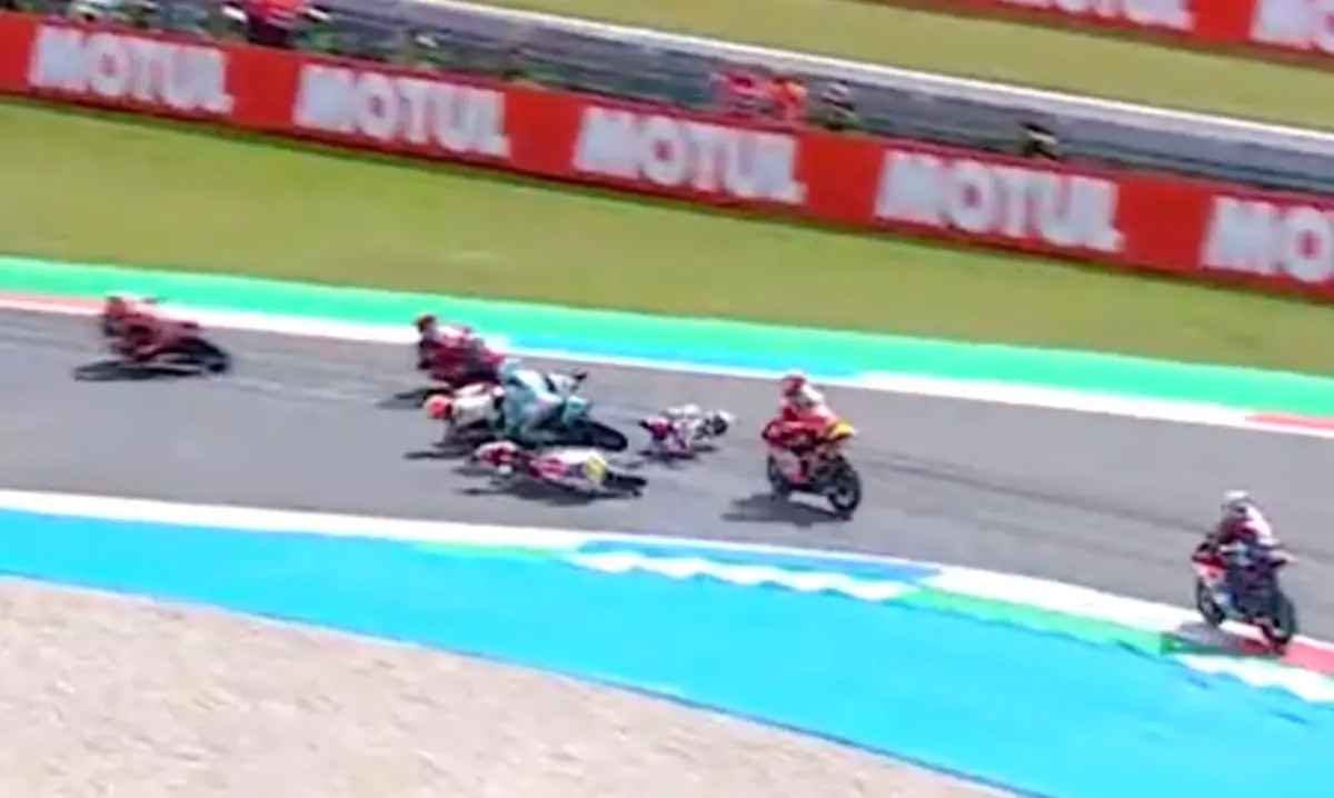 caduta moto3