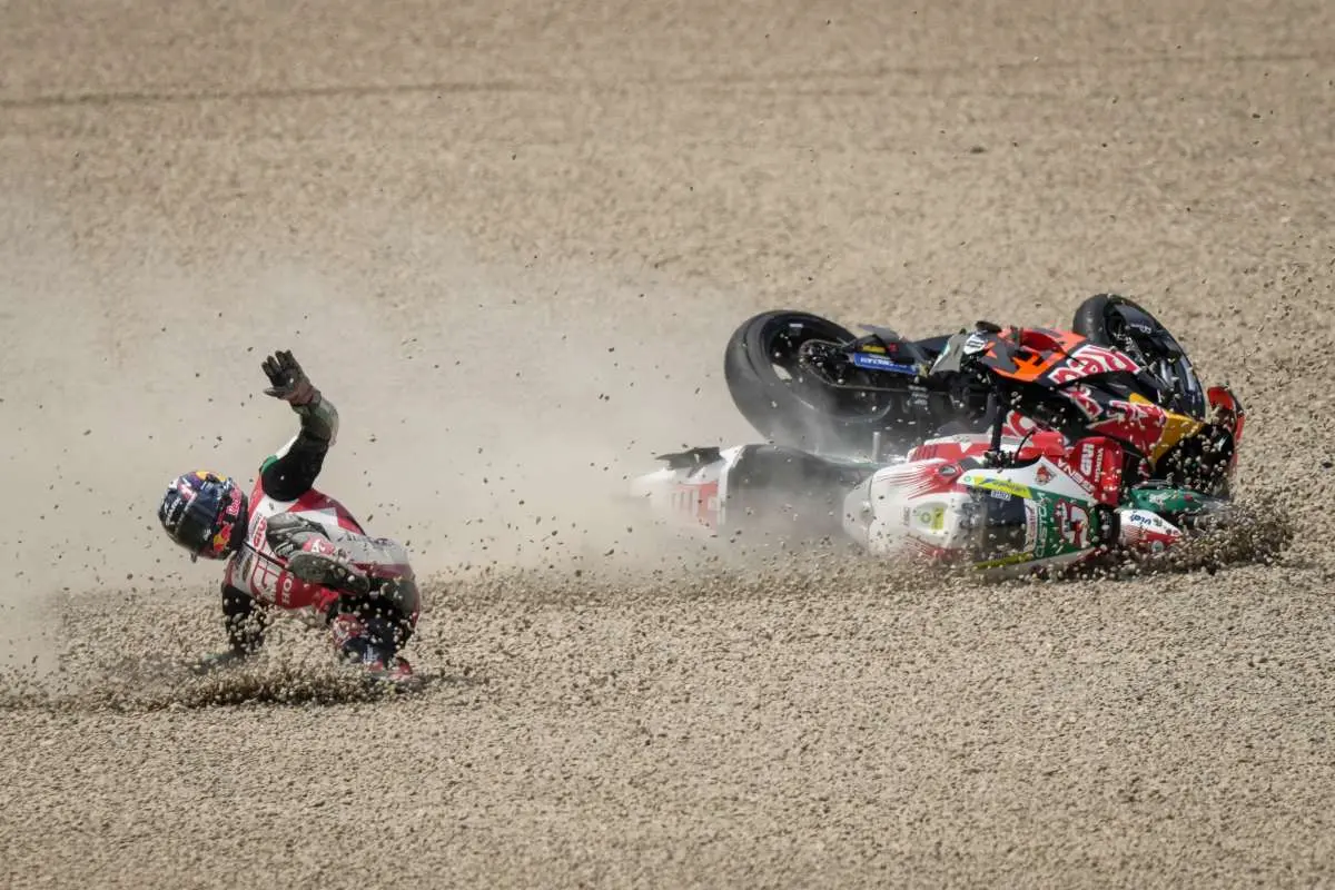 cadute in motogp