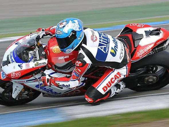 carlos checa qualifiche1 brno 2011