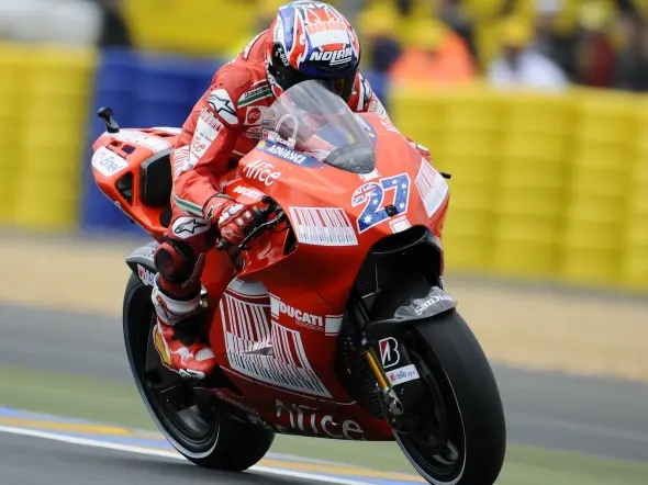 casey stoner lemans motogp action ducati