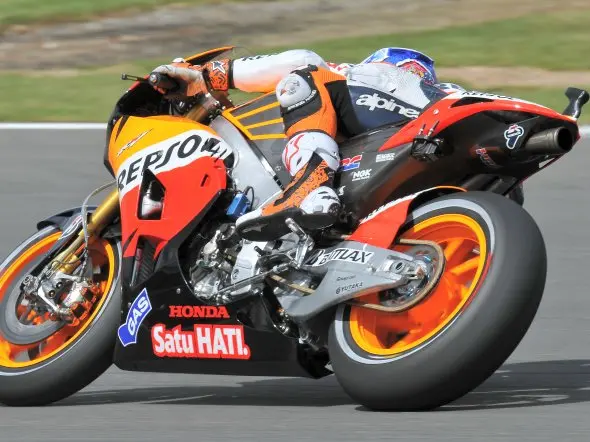casey stoner qp silverstone 2012