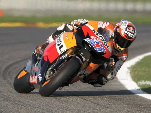 casey stoner test valencia day1 2011