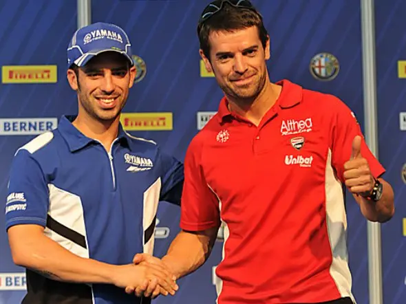checa vs melandri paddockshow
