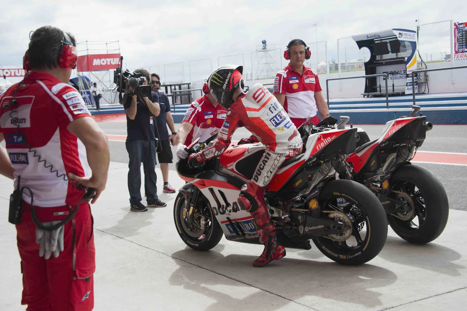 cover ducati 1