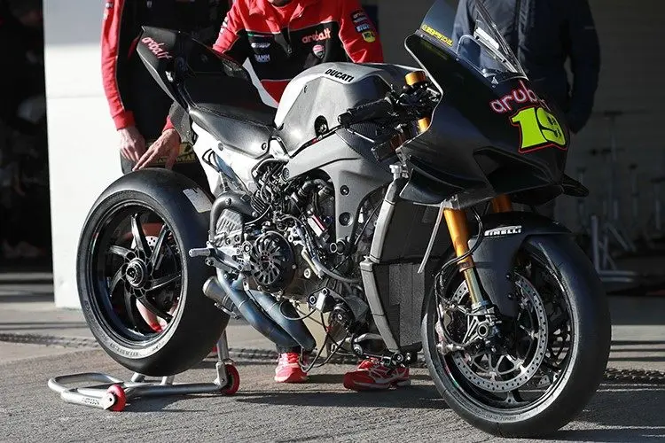 cover ducati