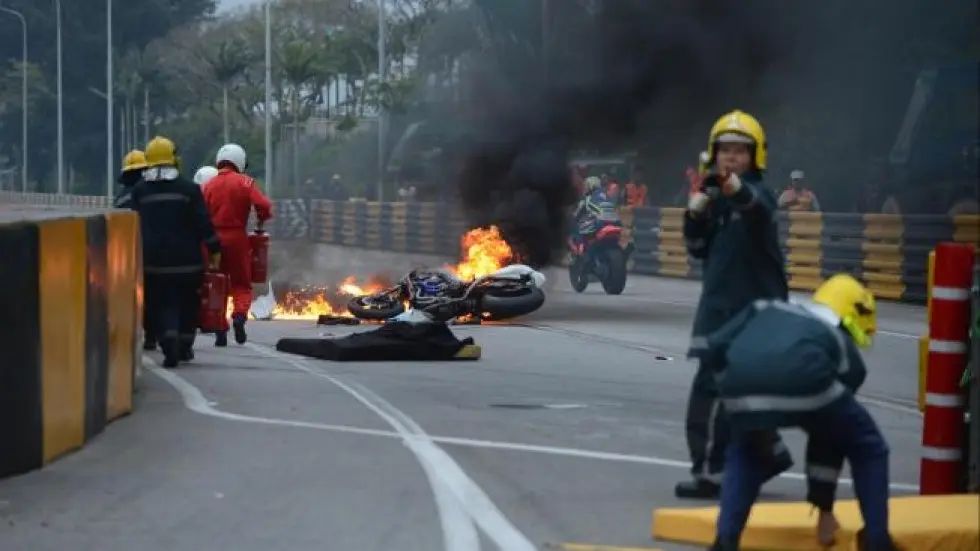 cover macau