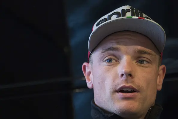 cover sam lowes