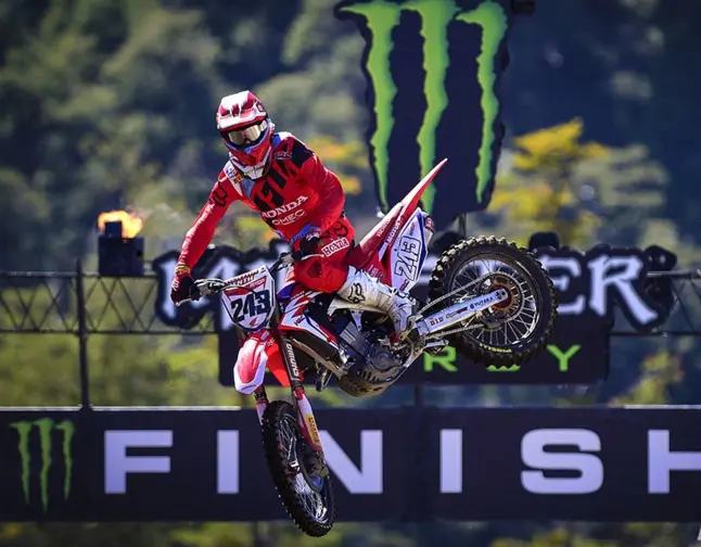 cover tim gajser
