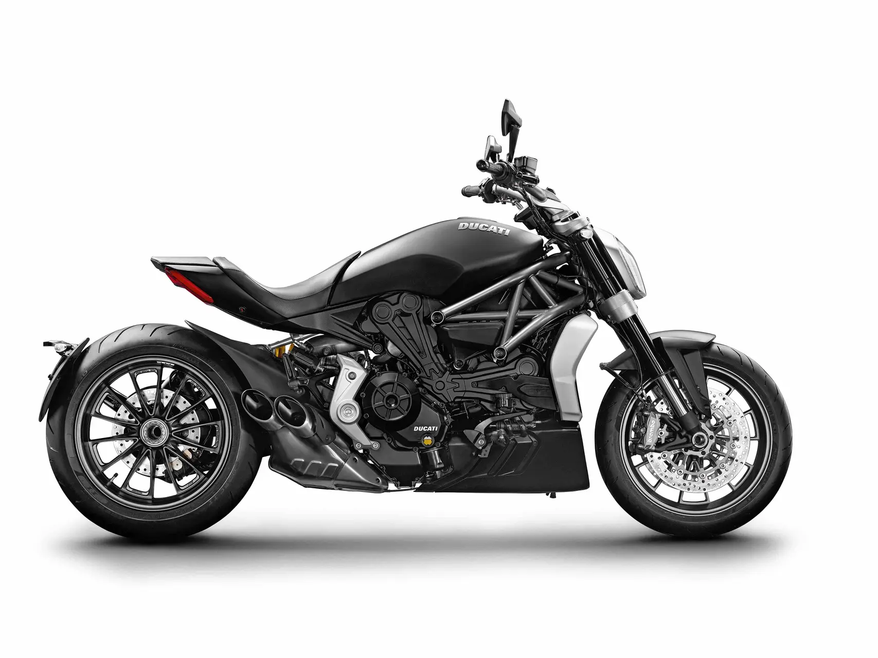 cover xdiavel