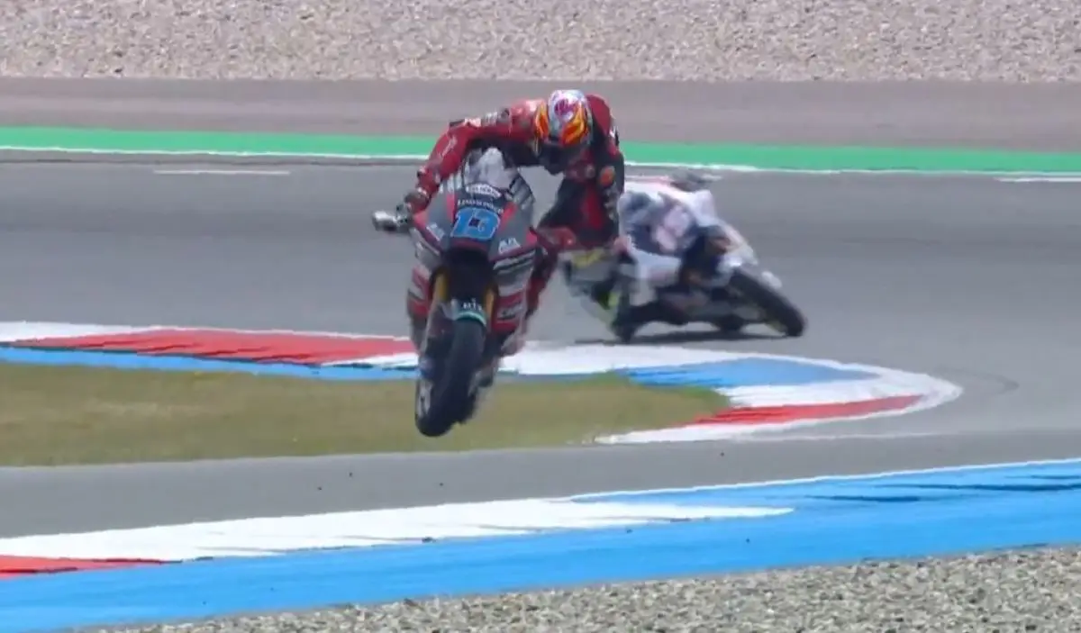 crash vietti moto2 q2