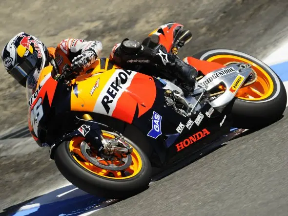 dani pedrosa 2010 laguna 1