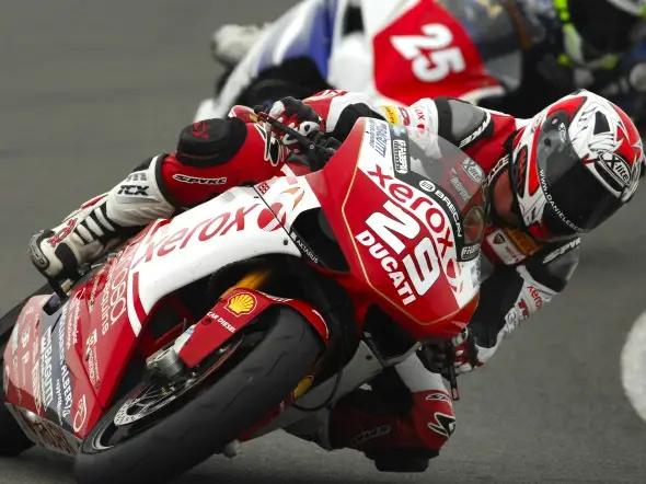 daniele beretta superstock1000 donington