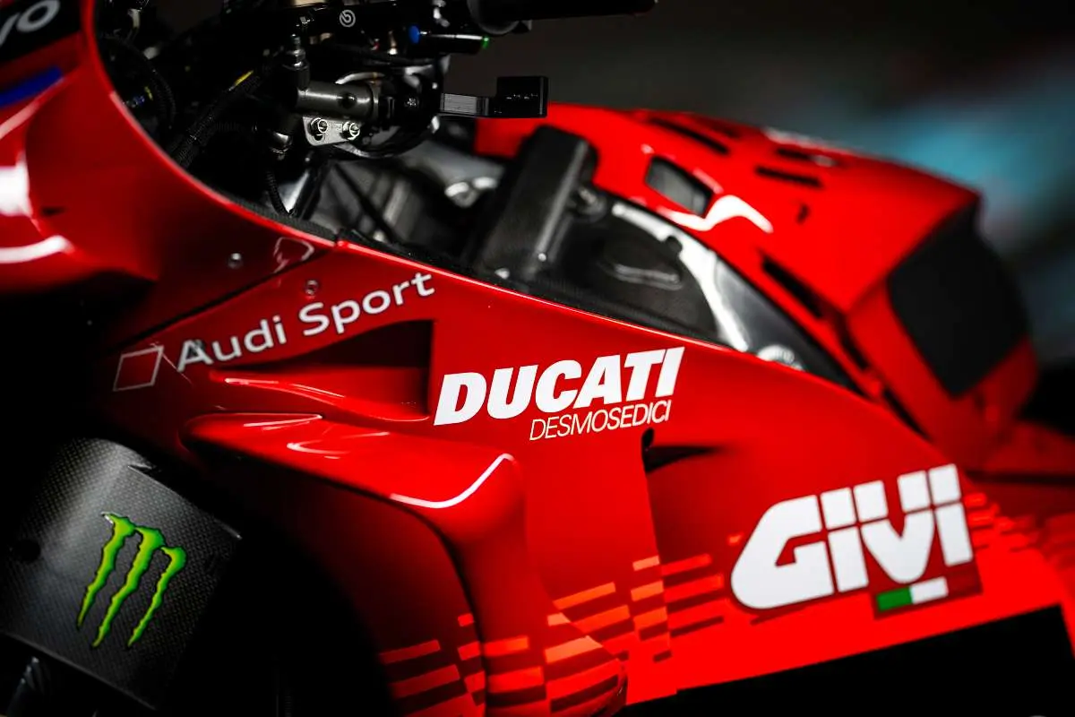 ducati desmosedici gp