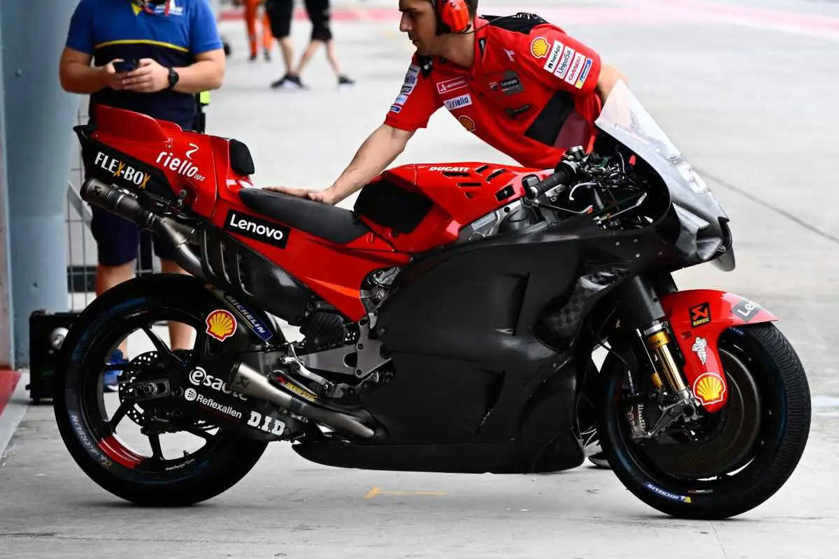 ducati desmosedici gp23