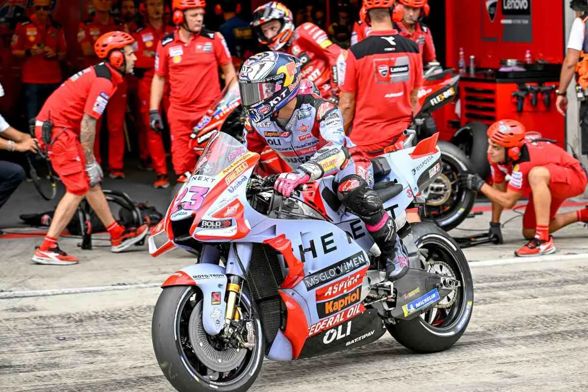 enea bastianini 8