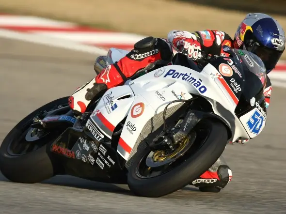 eugene laverty action kyalami supersport 2009