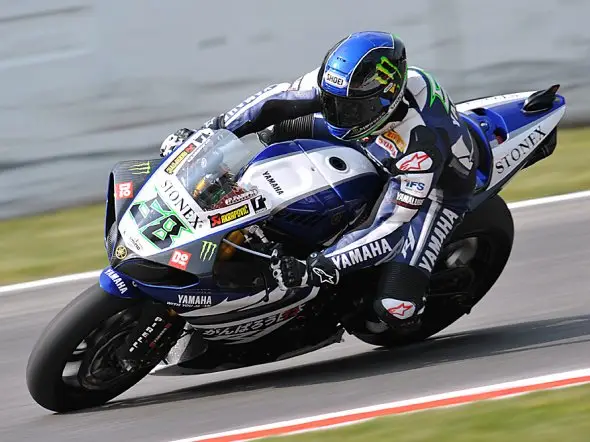 eugene laverty yamaha monza 2011