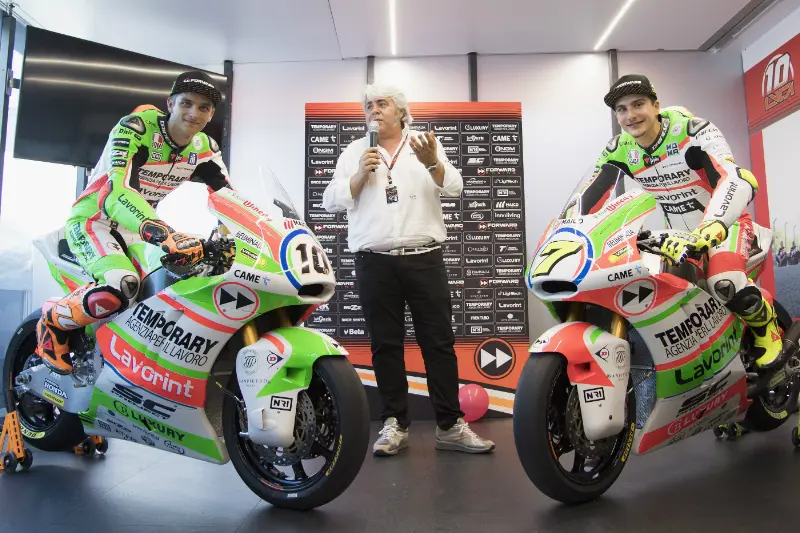 forward racing tricolore 1