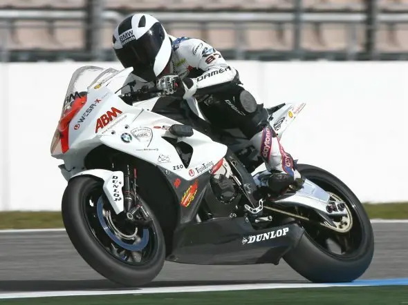 gareth jones wilbers bmw racing idm hockenheim 2012