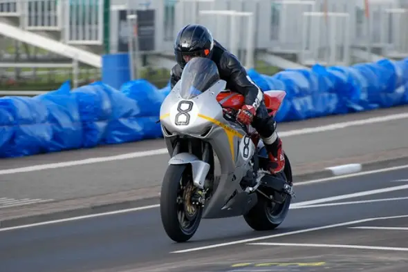 guy martin nw200 practice 2010