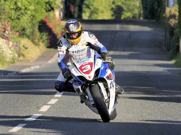 guy martin tt 2012 tyco suzuki by tas superstock