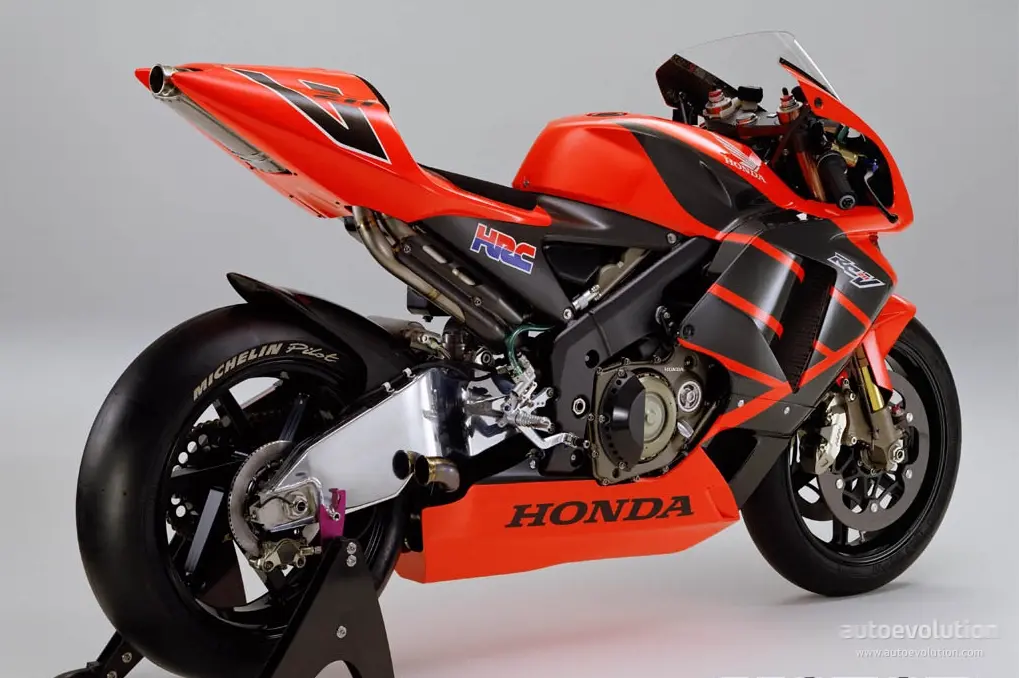 hondarc211v 2002 1