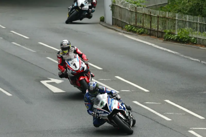 hutchinson mcguinness dunlop tt 2016