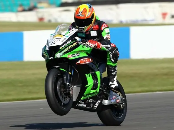 ian lowry kawasaki donington park