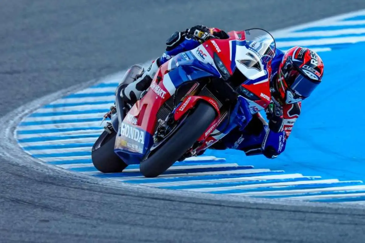iker lecuona honda superbike