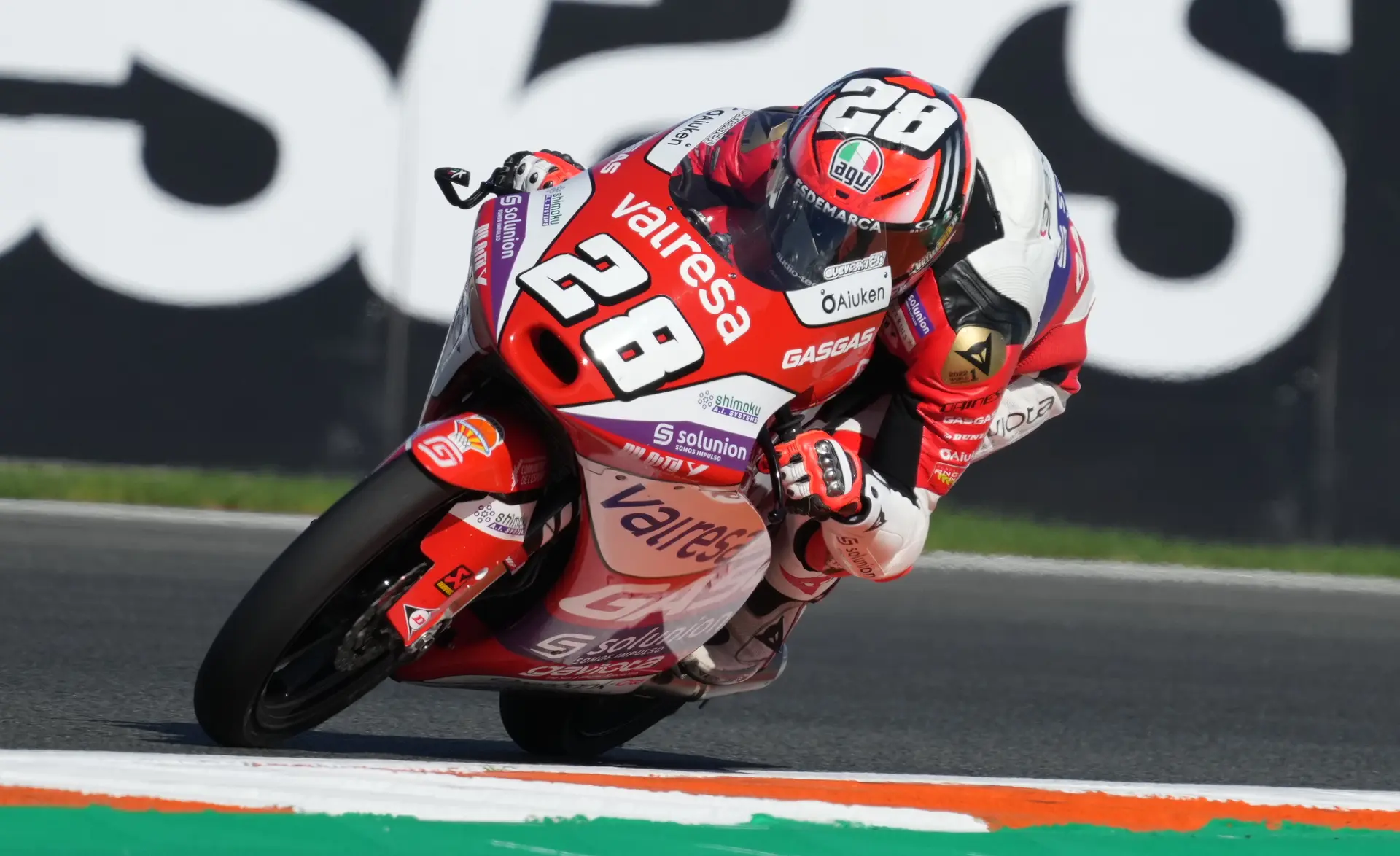 izan guevara valencia moto3
