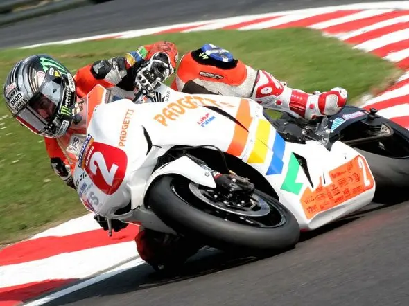 john mcguinness british superstock 1000 2011