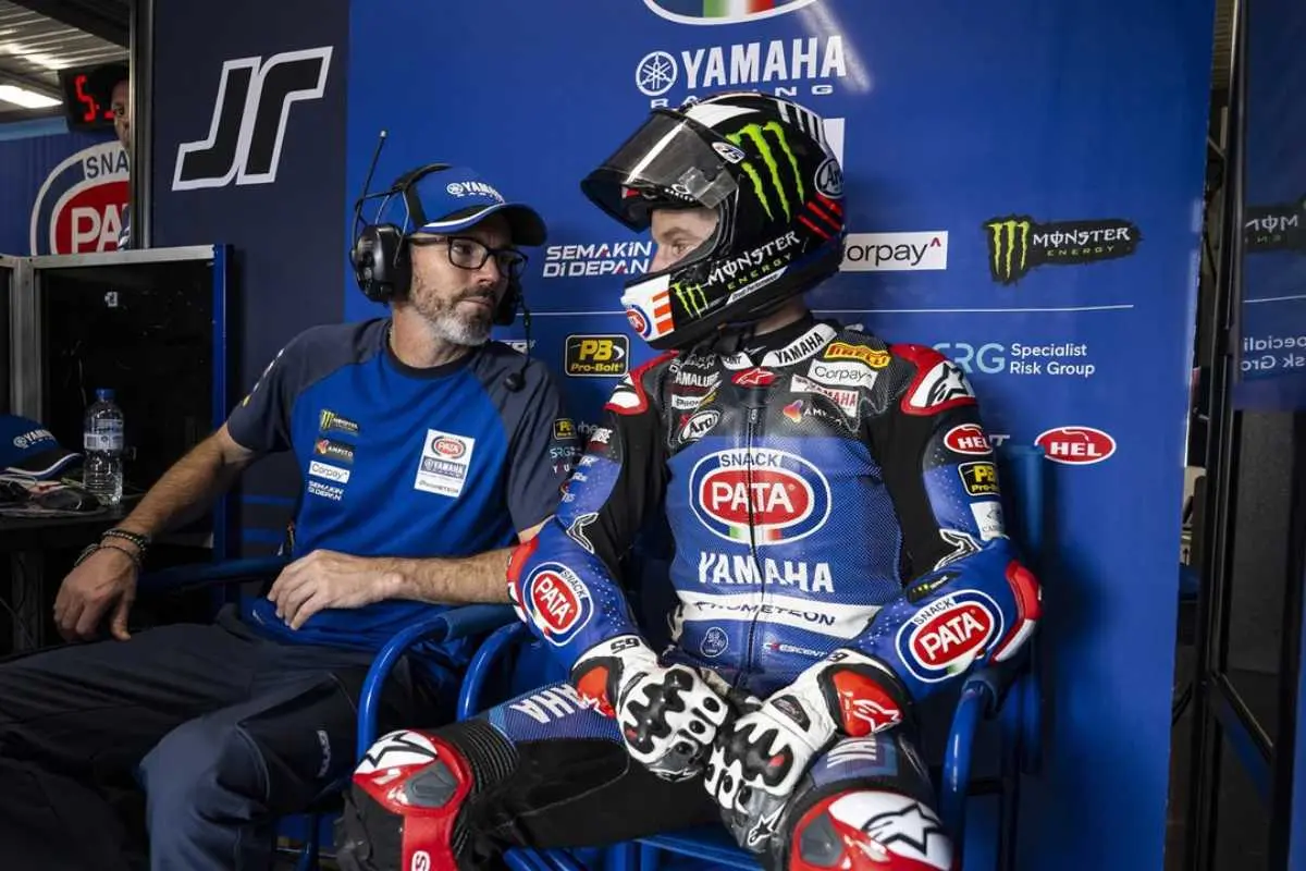 jonathan rea andrew pitt yamaha