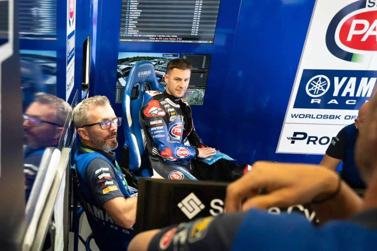 jonathan rea yamaha 1