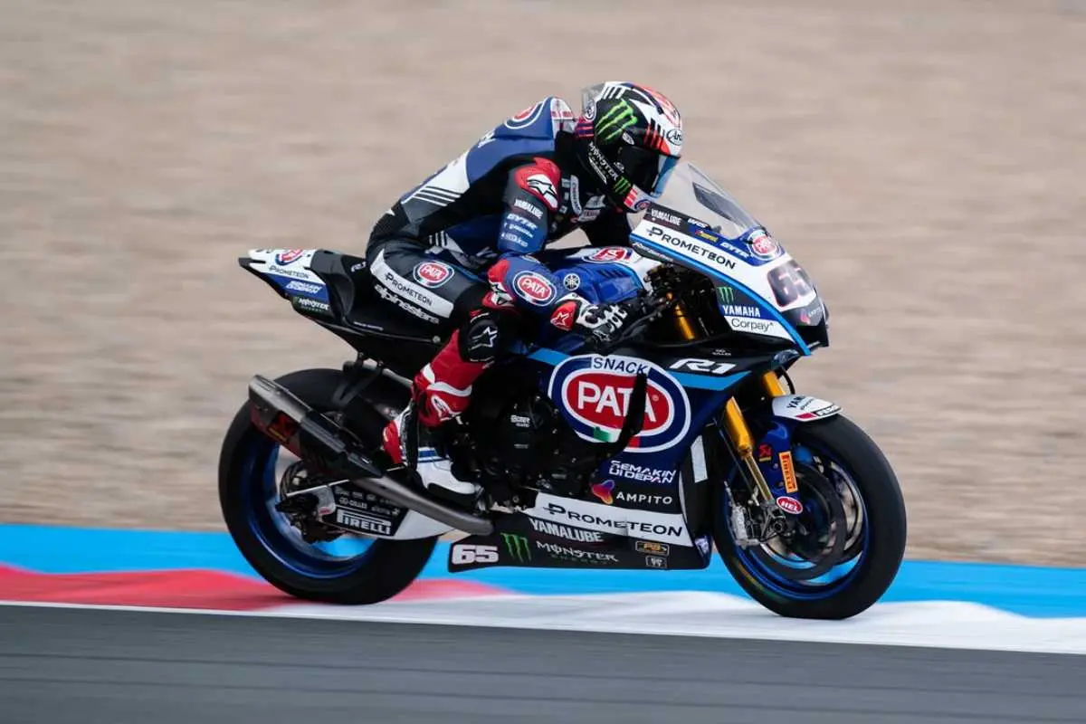 jonathan rea yamaha